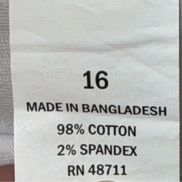 New Falls Creek Cotton Spandex White cuffed utility pocket shorts size 16 - Picture 5 of 7